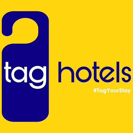 Tag Hotels Irugur Bagian luar foto